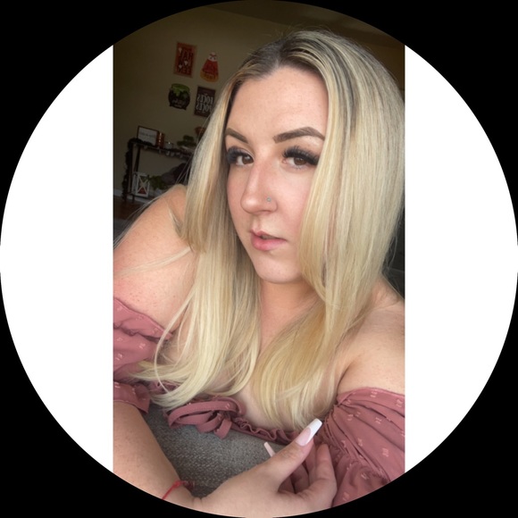 Meet your Posher, Taylor - Picture 1 of 1